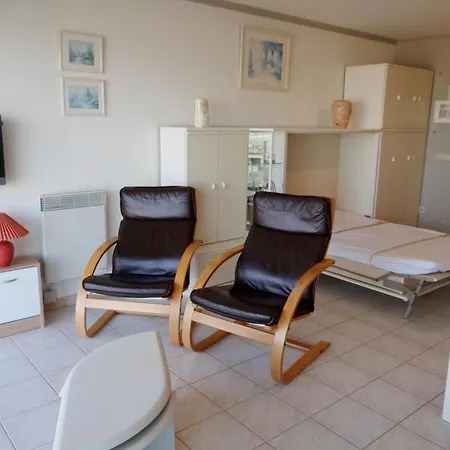 Family Stay, Cleaning Included Apartment