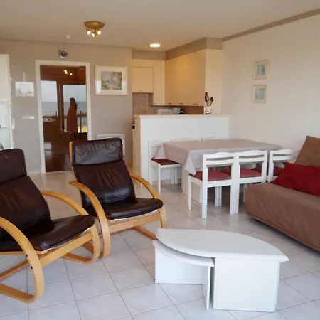 Family Stay, Cleaning Included Lägenhet *